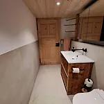 Apartment Tgèsa Stefania